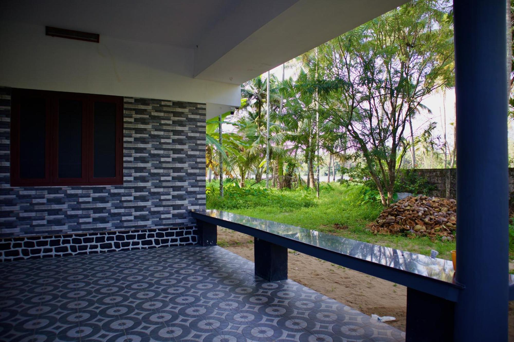 Ambili Riverfront Villa With Party Hall Irimbranallur Zewnętrze zdjęcie